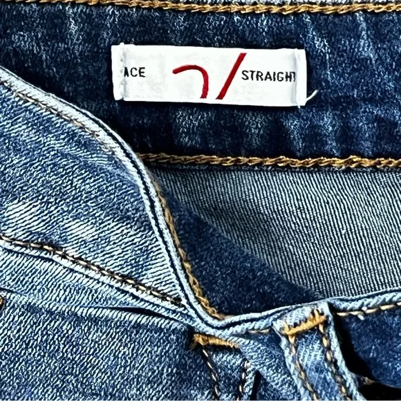 Vigoss ACE Strait Leg Jeans Women’s Size 26 Blue Retro Casual Trending Essential - Picture 8 of 10